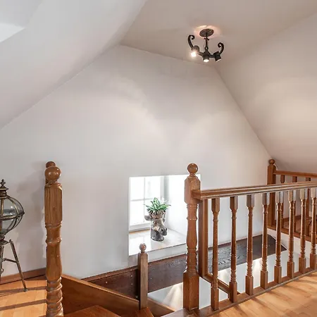 Airhome - Old Dominican Monastery * タリン