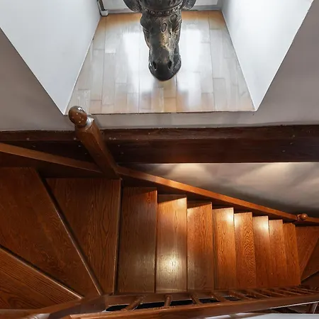 Airhome - Old Dominican Monastery Apartment *