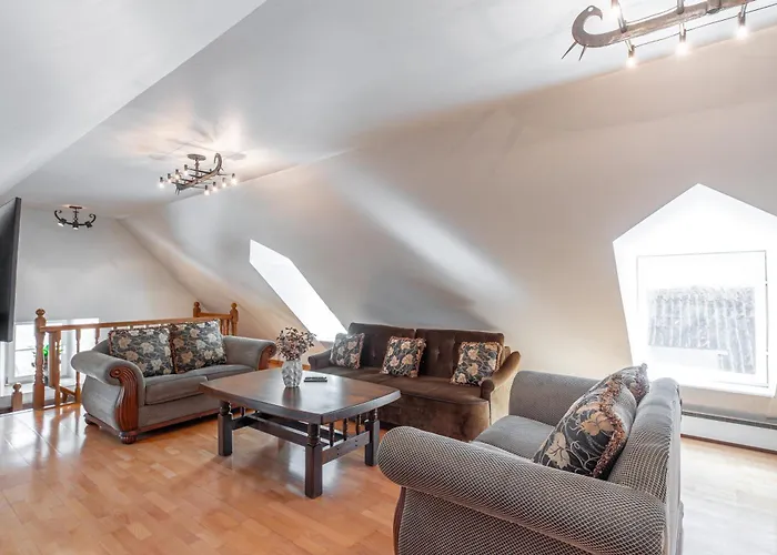 Airhome - Old Dominican Monastery Apartment *