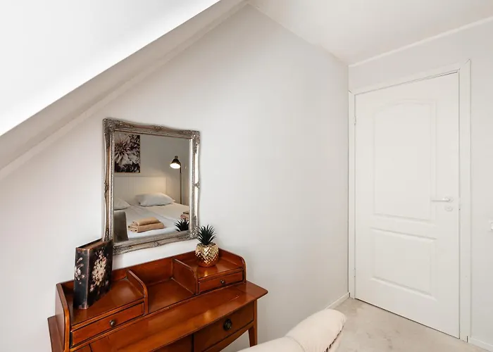 Airhome - Old Dominican Monastery Lägenhet