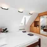 Airhome - Old Dominican Monastery Apartamento