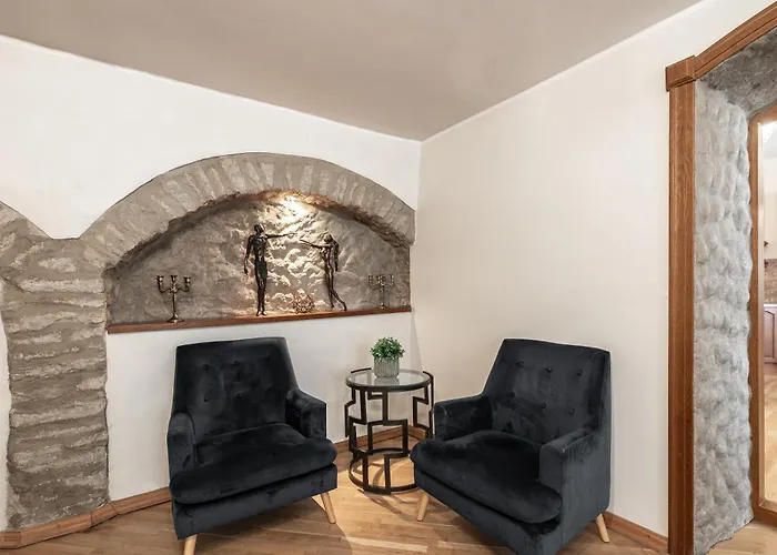 Airhome - Old Dominican Monastery Таллінн