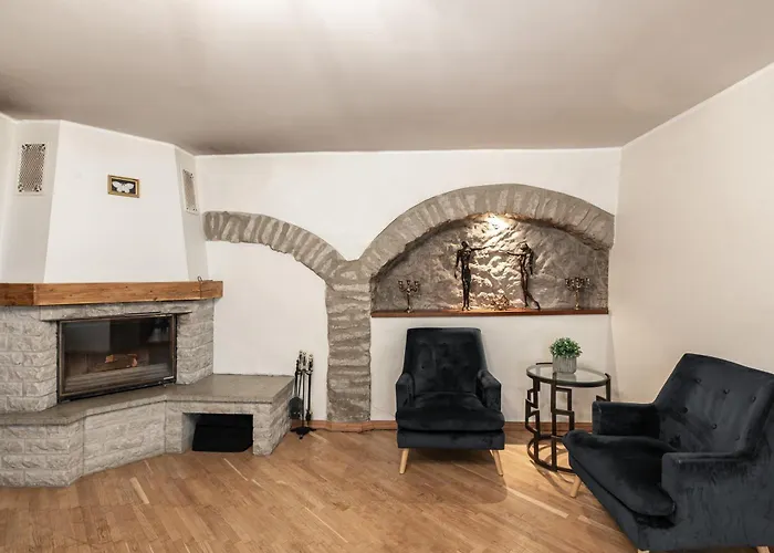 Airhome - Old Dominican Monastery